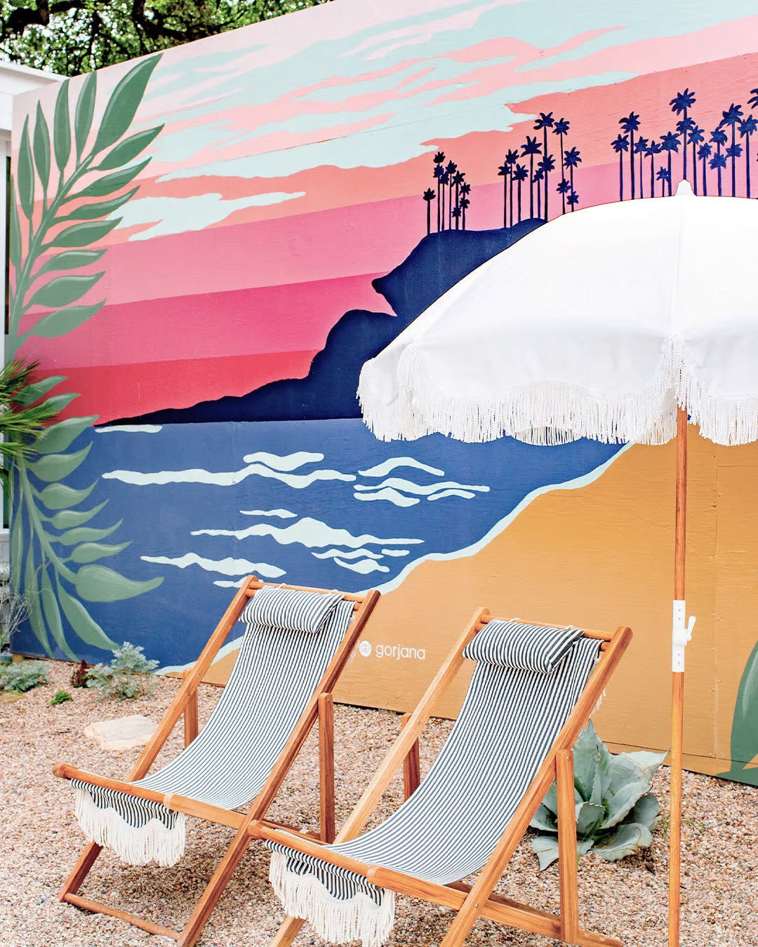 gorjana beach mural in austin tx