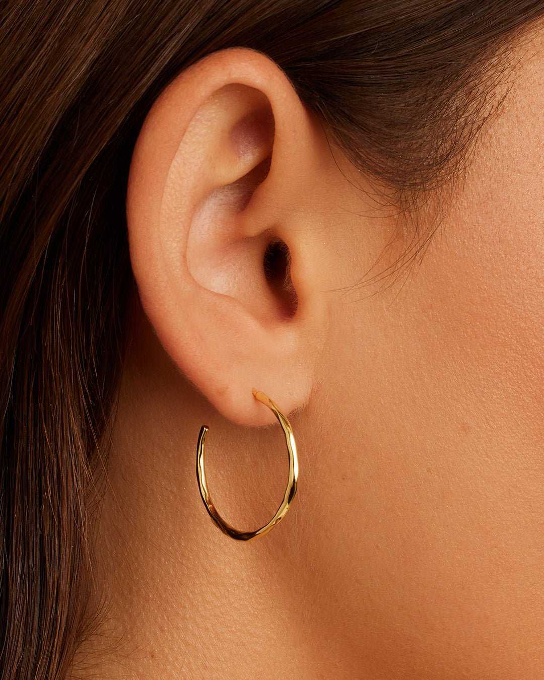 Taner Small Hoops || option::Gold Plated