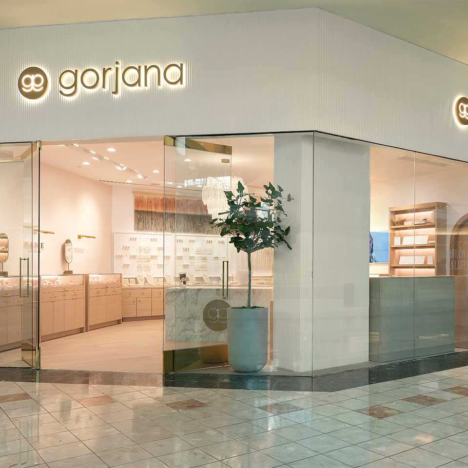 Palm Beach Gardens exterior store