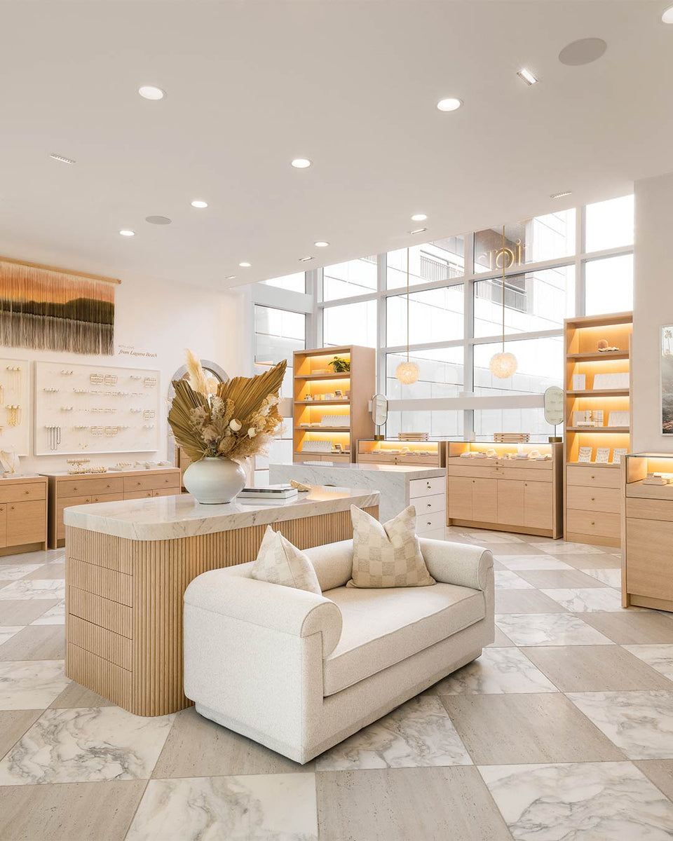 inside Scottsdale Fashion square store