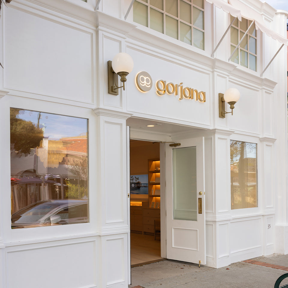 Exterior of Los Gatos store