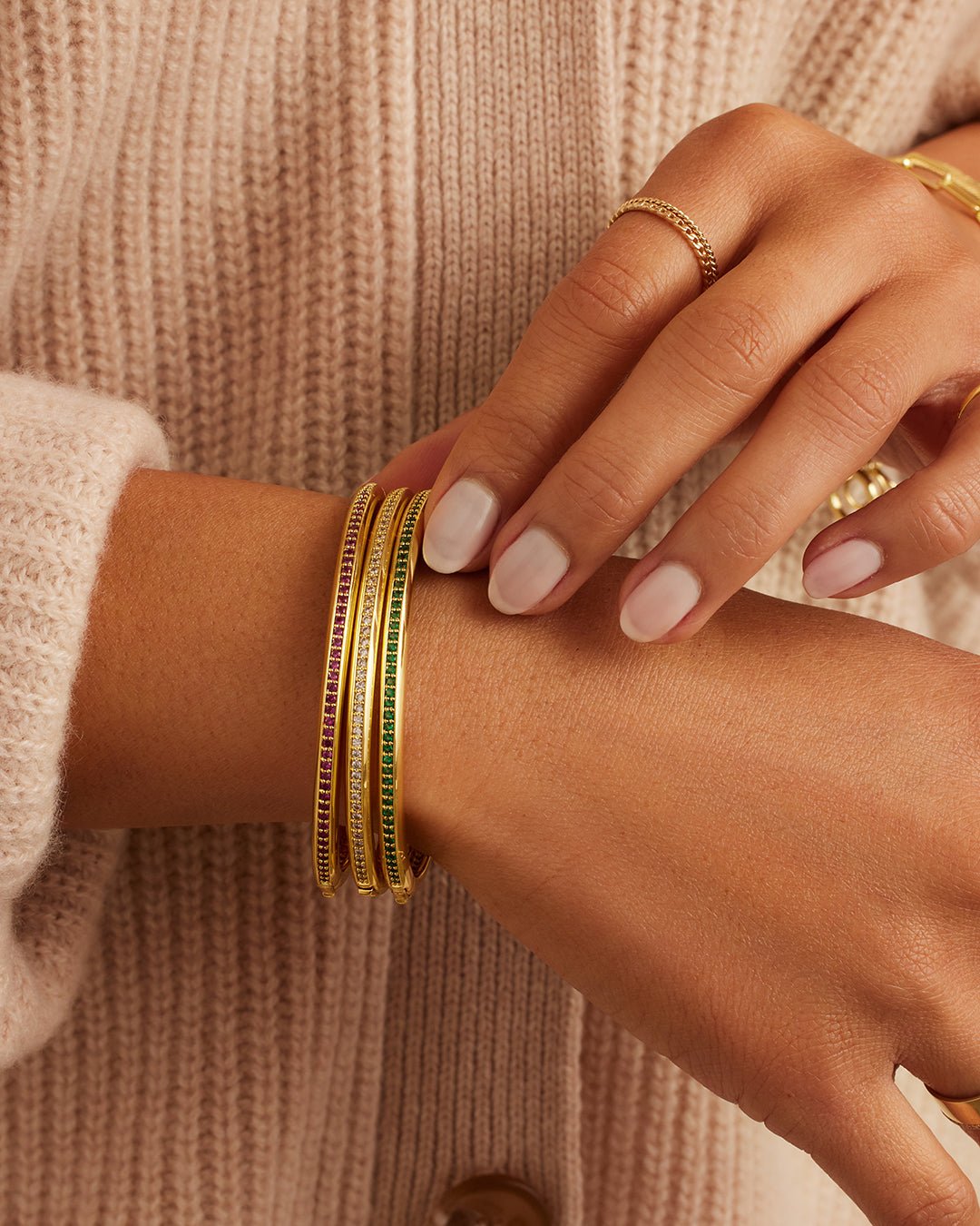 Paseo Shimmer Cuff || option::Gold Plated, Fuchsia