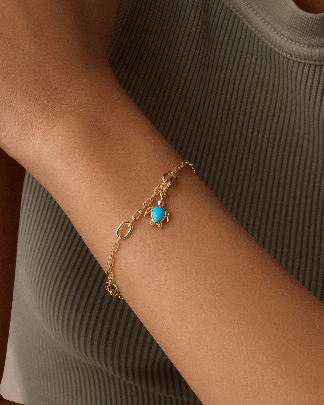 Turtle Parker Charm || option::18k Gold Plated