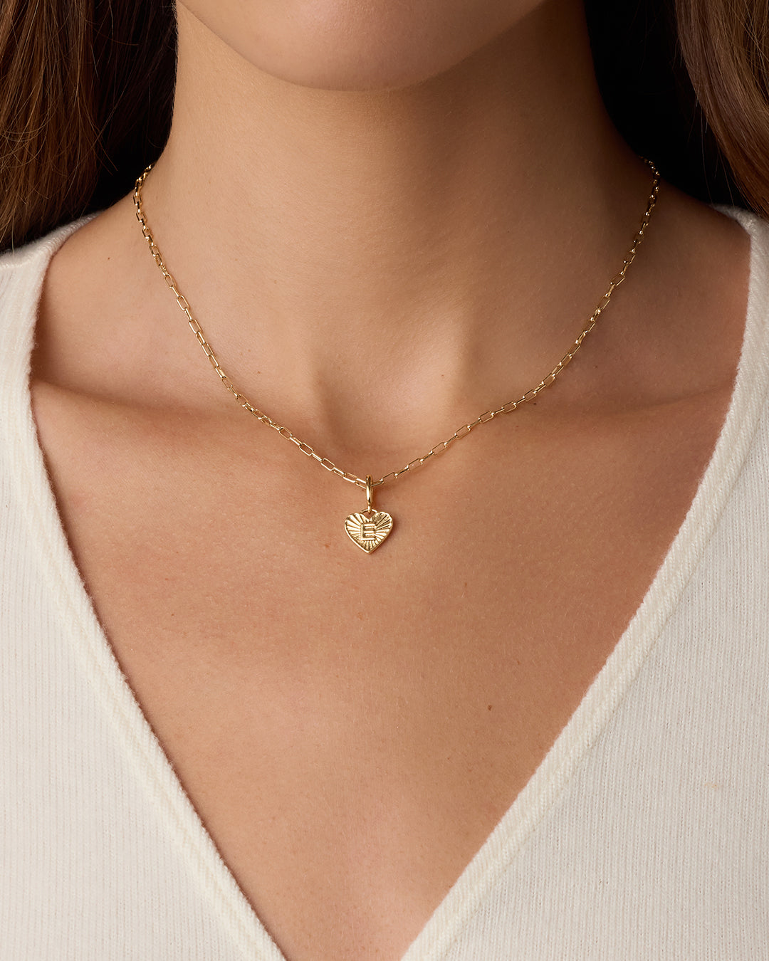 Vintage Heart Alphabet Parker Charm - E || option::18k Gold Plated, E