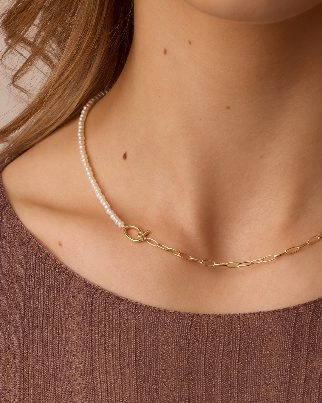 Lou Pearl Alphabet Necklace || option::18k Gold Plated, Q 