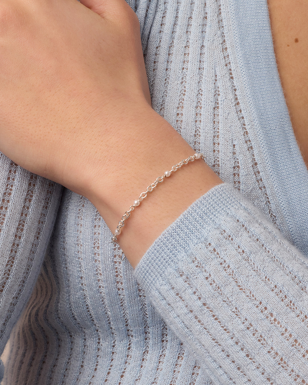 Finley Pearl Dot Bracelet || option::Silver Plated