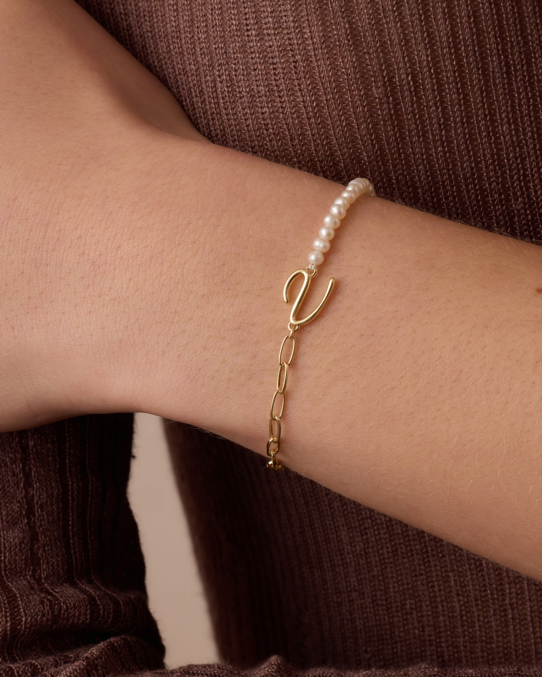 Lou Pearl Alphabet Bracelet || option::18k Gold Plated, V 