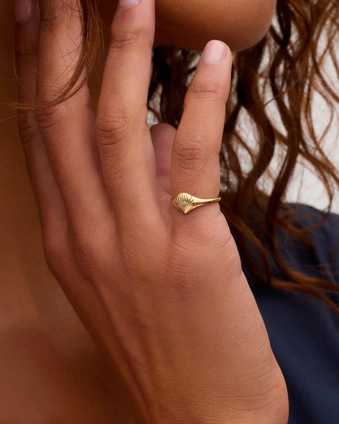 Scallop Mini Signet Ring – gorjana