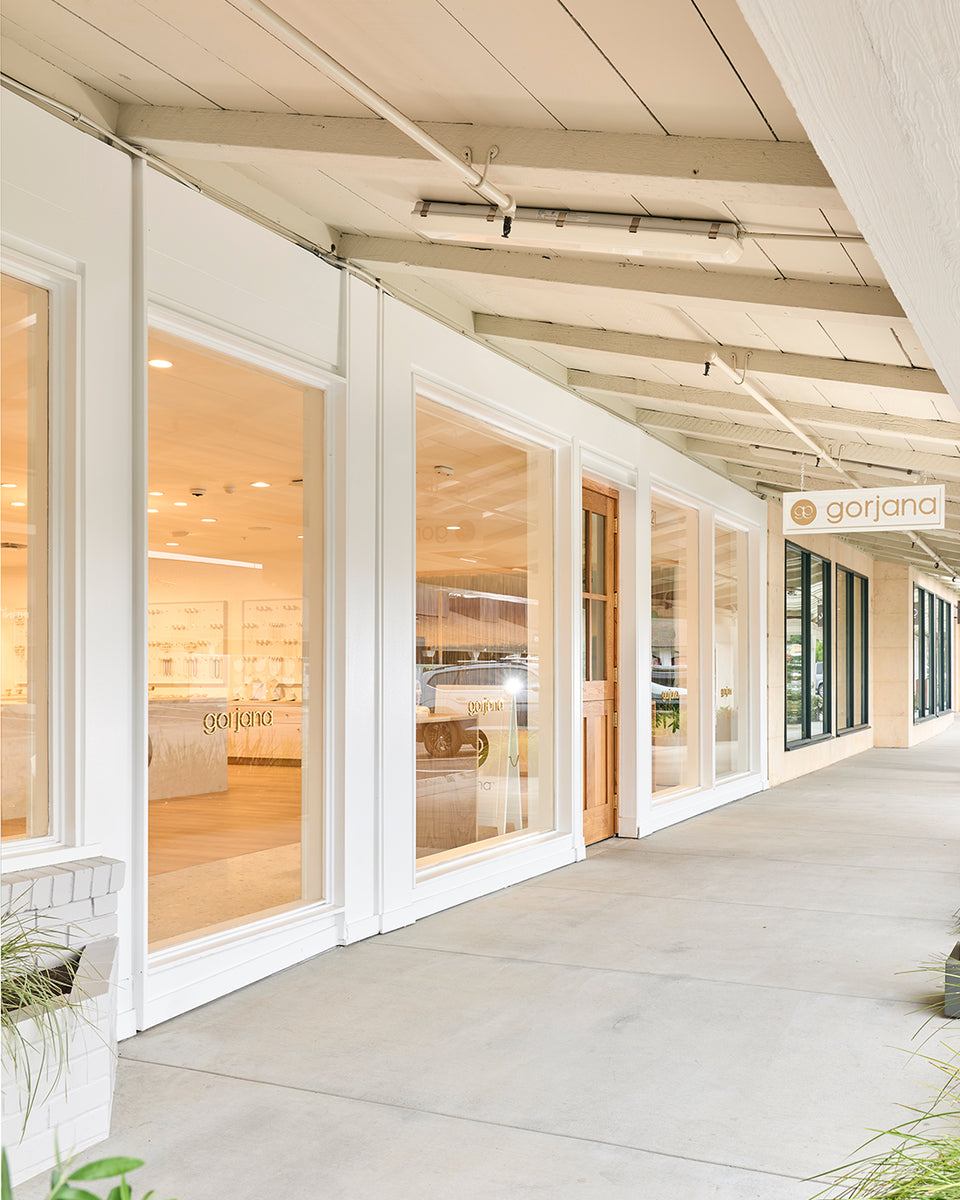 outside view of santa rosa store