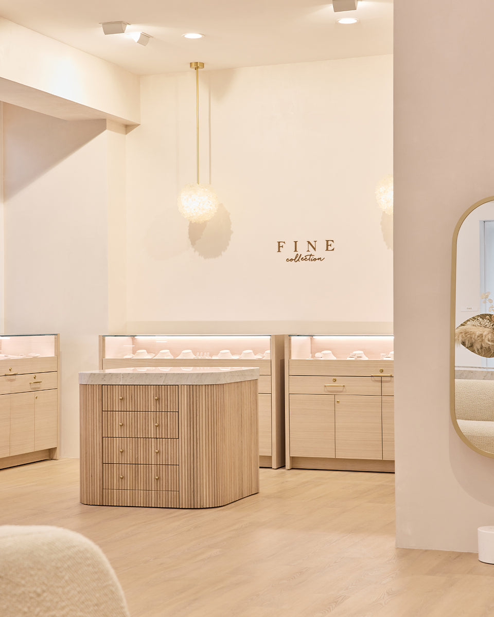 inside los cerritos store