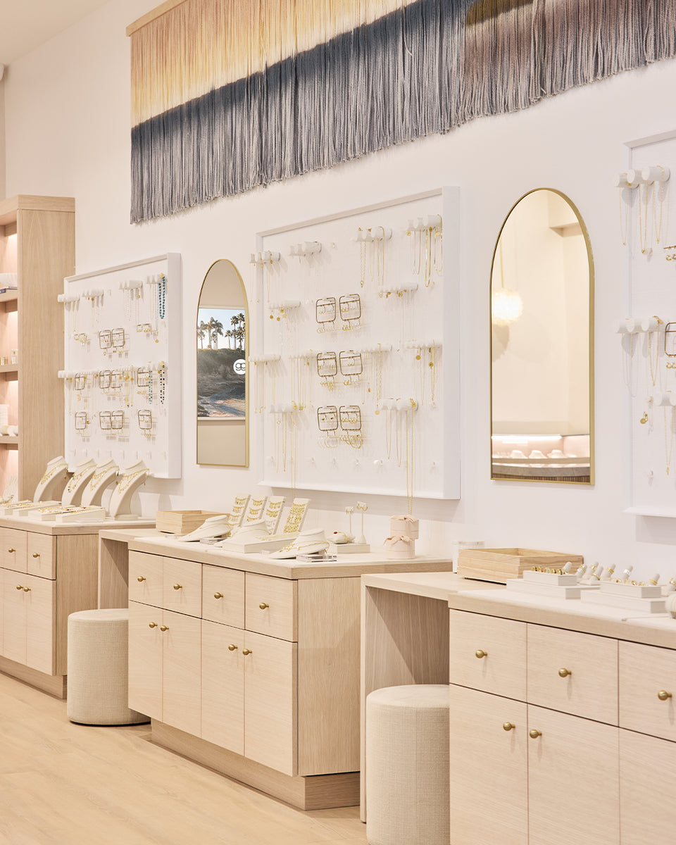 inside los cerritos store