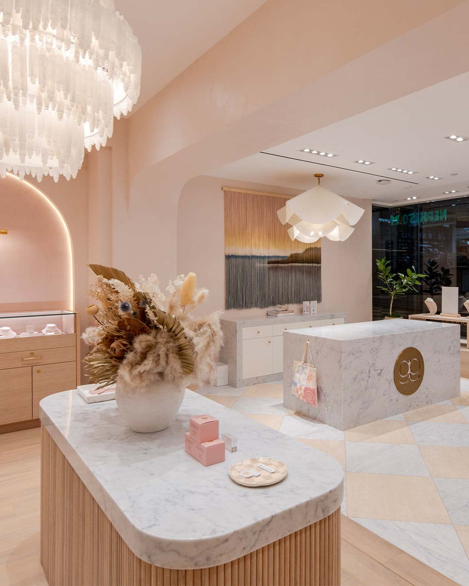inside image of Caesar's Palace, NV store