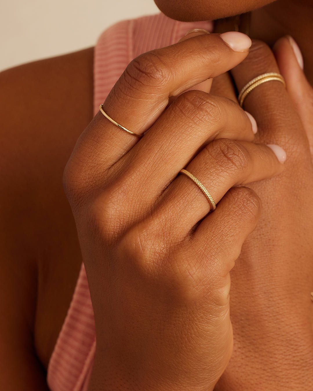 Woman wearing Venice Ring || option::14k Solid Gold