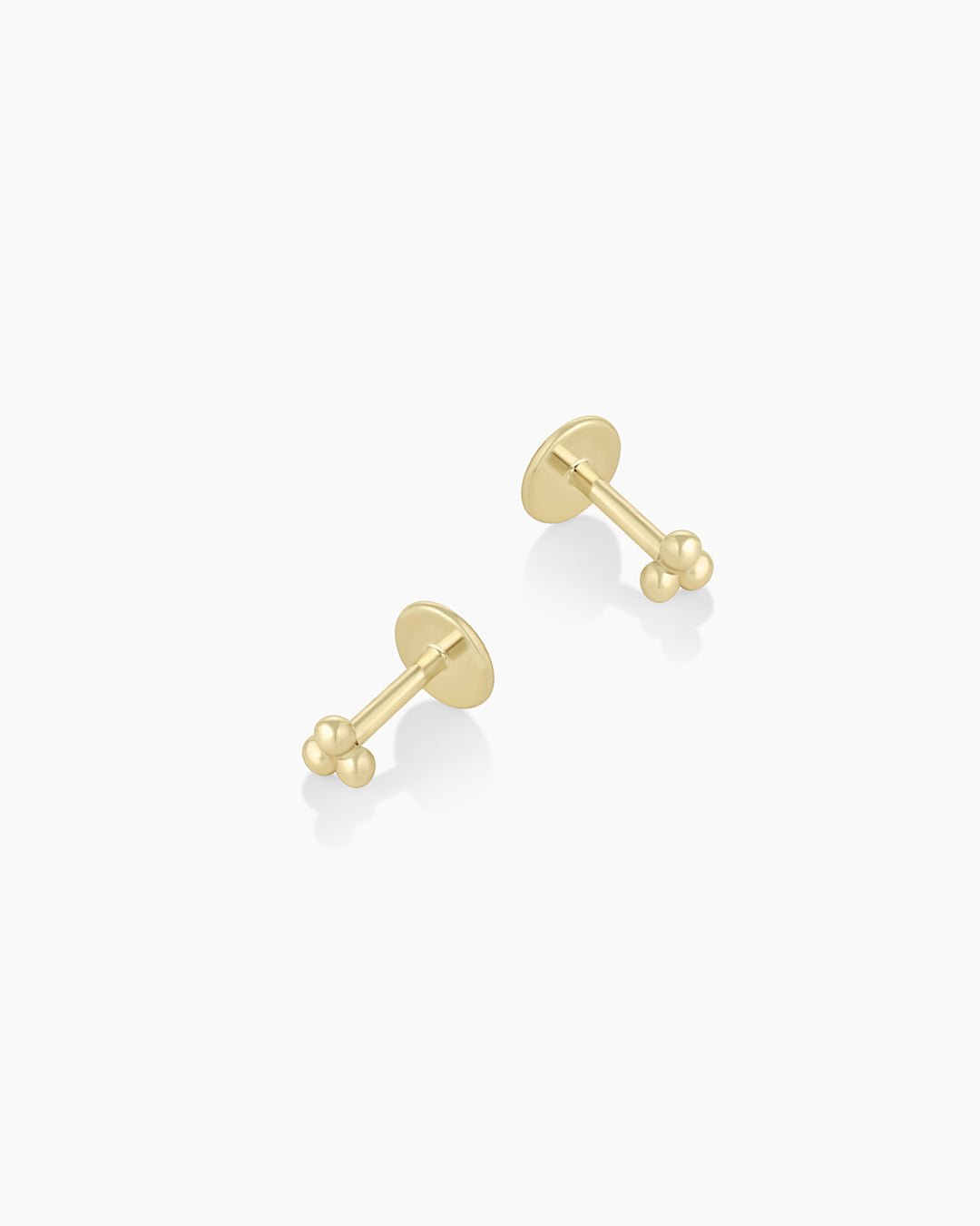 SmileBelle 2 Pairs Gold Flat Back Earrings, 14K Screw Back Earrings Gold Cartilage Gold Stud Earrings Hypoallergenic Tragus Earrings for Women Girls