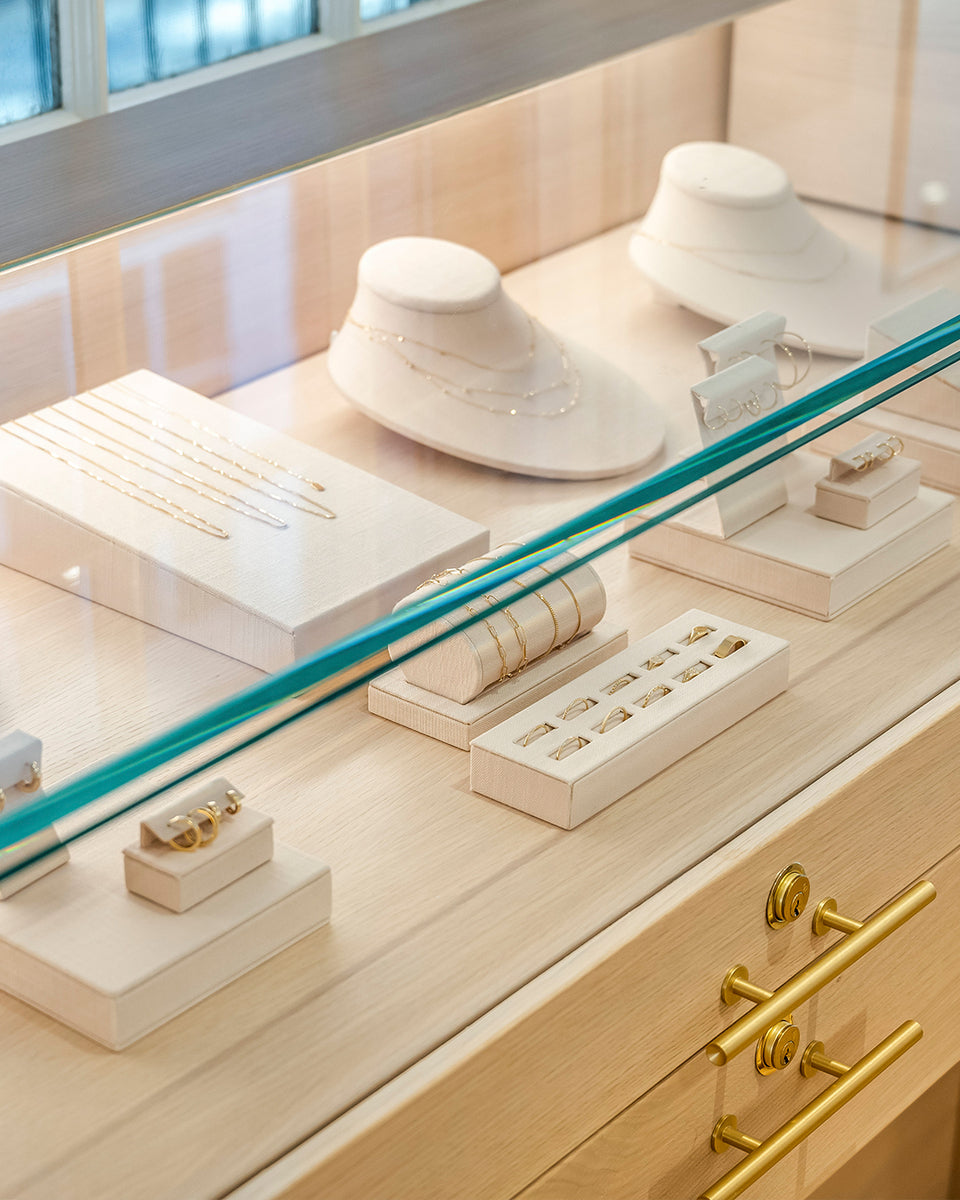 Fine Jewelry case with 14k gold and diamonds