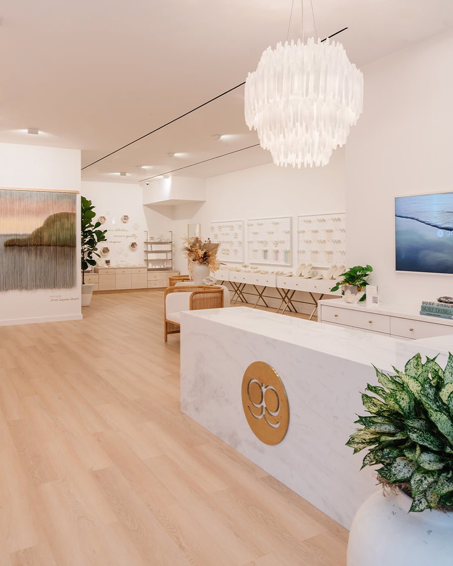 Seaport interior store photo