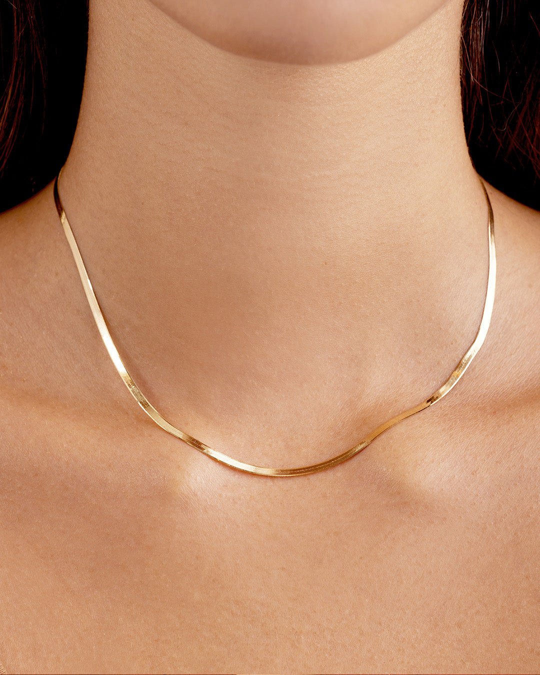 Woman wearing  Venice Mini Necklace || option::14k Solid Gold