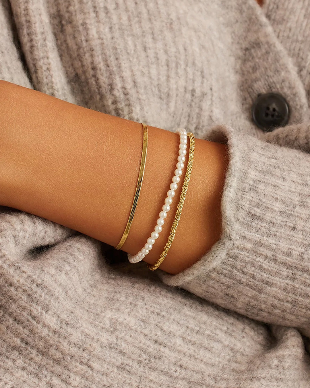 Delicate Single Line 22k Gold Pearl Bracelet – Andaaz Jewelers