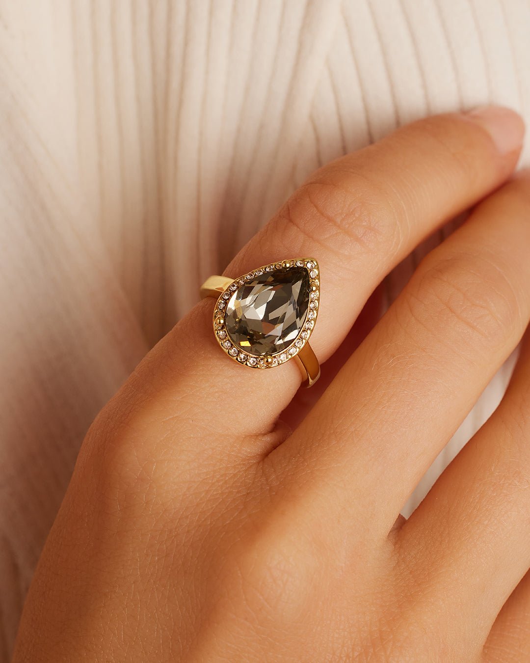  Lexi Pear Cocktail Ring || option::Gold Plated