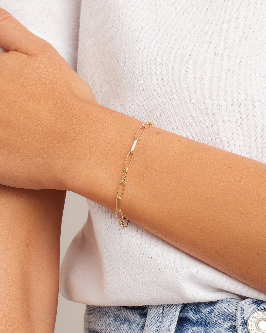 Woman wearing Parker Bracelet || option::14k Solid Gold, 6.5 in.