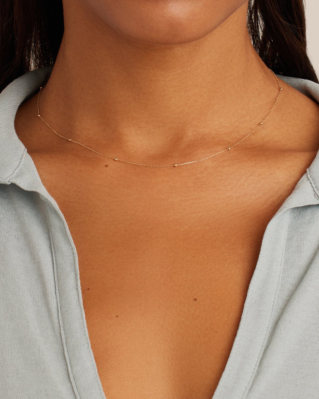 Woman wearing Newport Necklace || option::14k Solid Gold