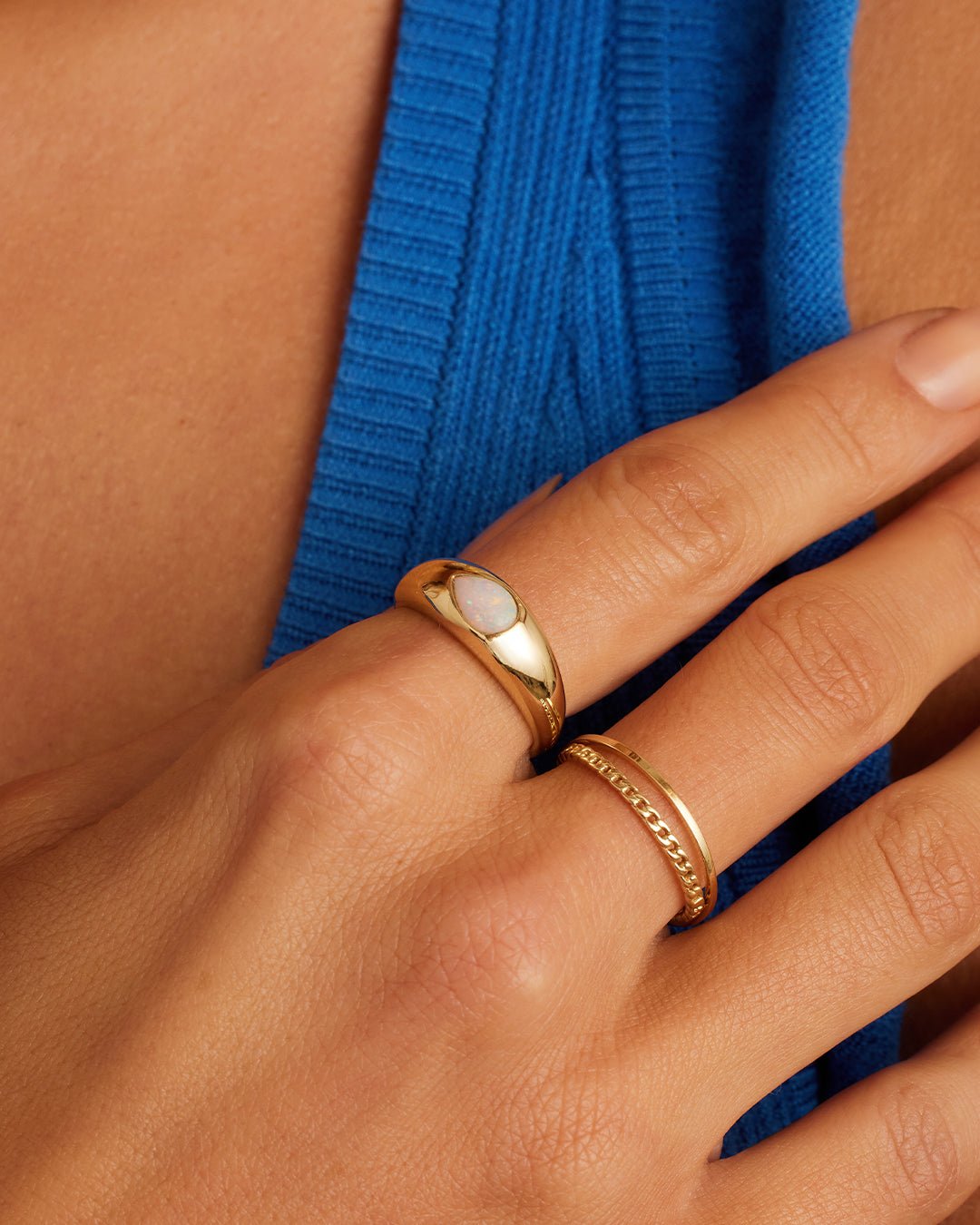 Woman wearing OpalLou Ring || option::14k Solid Gold