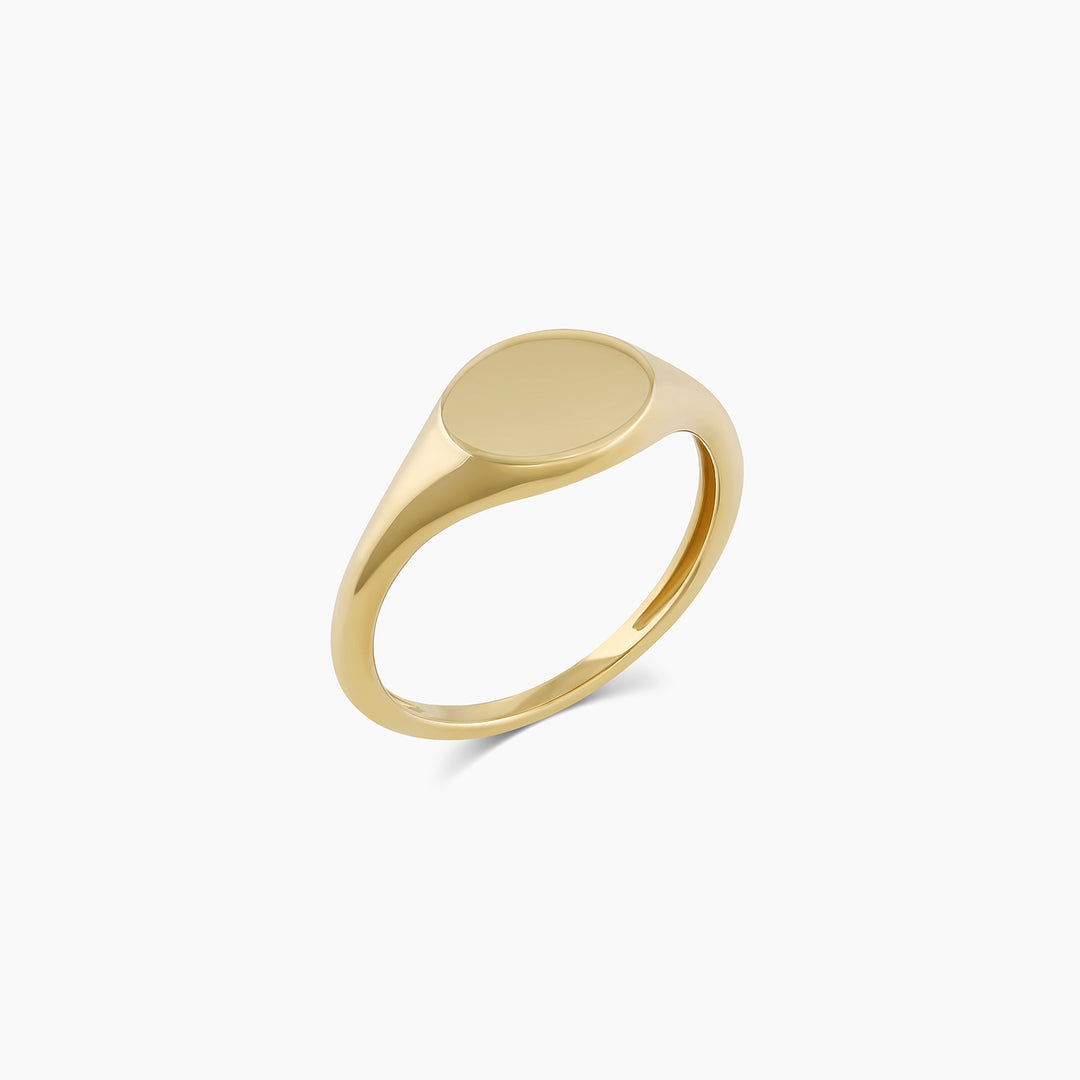 14K Gold | gorjana jewelry | 14K Gold Bespoke Signet Ring | engravable ring | engravable ring for gifting