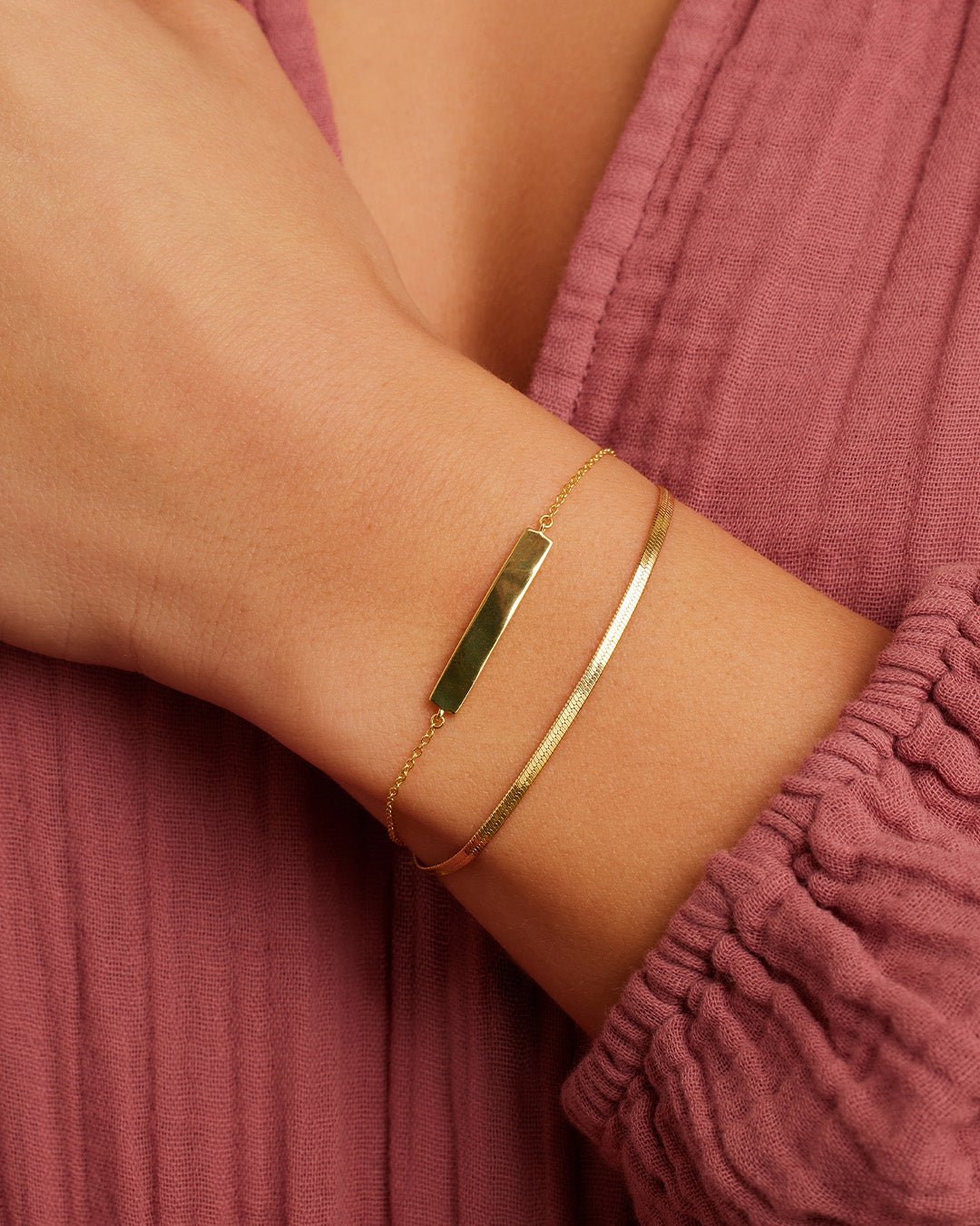 Gold engravable bracelet || option::Gold Plated || set::bespoke-plate-adjustable-bracelet-stl